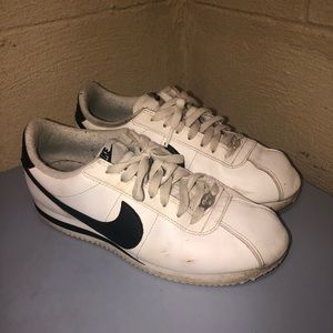 NIKE Cortez black and white